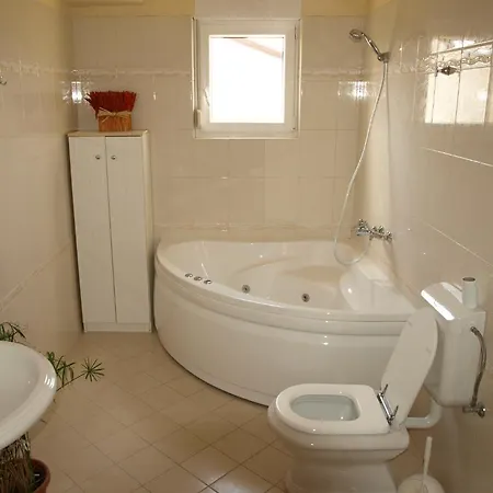 Apartment Neven *